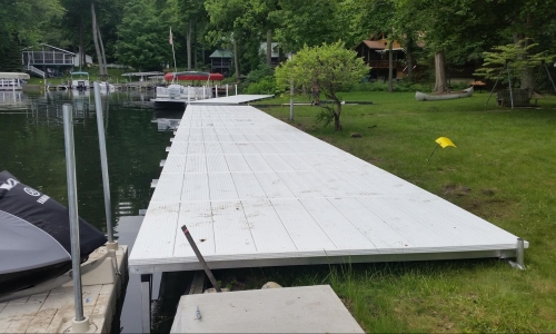Why are Aluminum Docks a Preferred Choice for Lakefronts?
